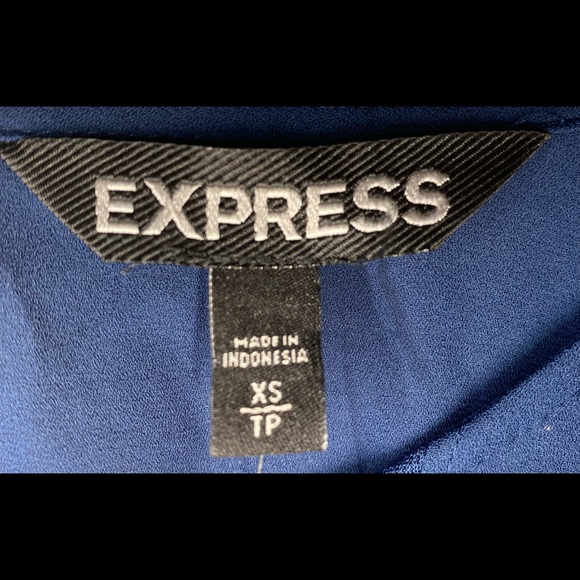 NWT Express navy blue hi-low shear top with open slit sleeves. - Picture 2 of 9
